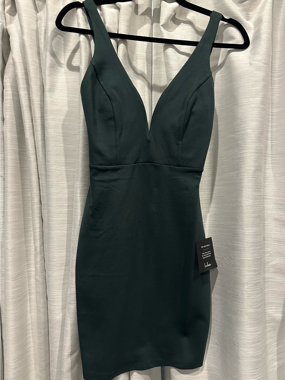 Lulu's Deep V-Neck Emerald Green Bodycon Mini Dress